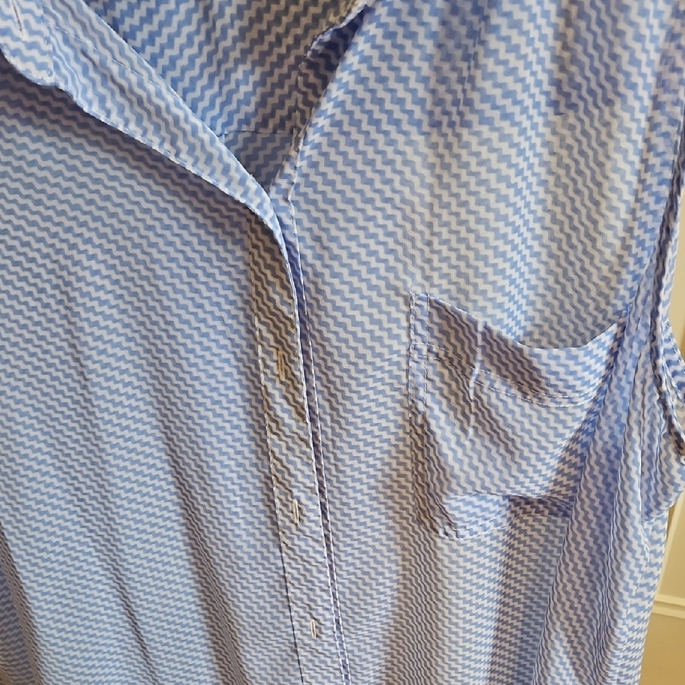 Blue Striped Sleeveless Women's Top - Picture 3 of 6